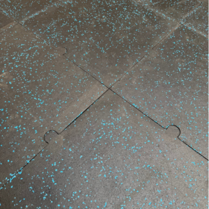 Piso de Caucho Liso con Chispas de Color Espesor de 2CM