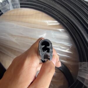 Empaque Negro para protección de puertas vehiculo